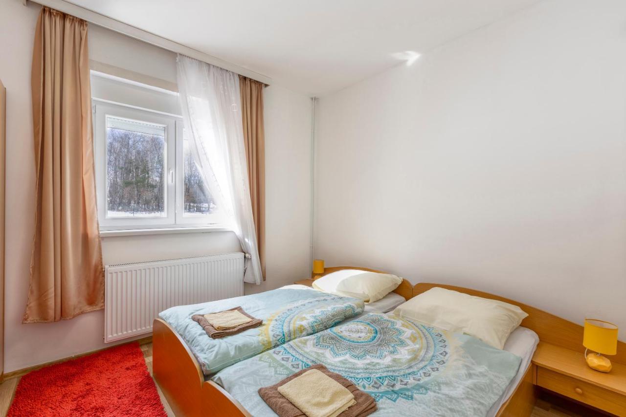 Apartman Vedro Polje Gospic Exterior photo