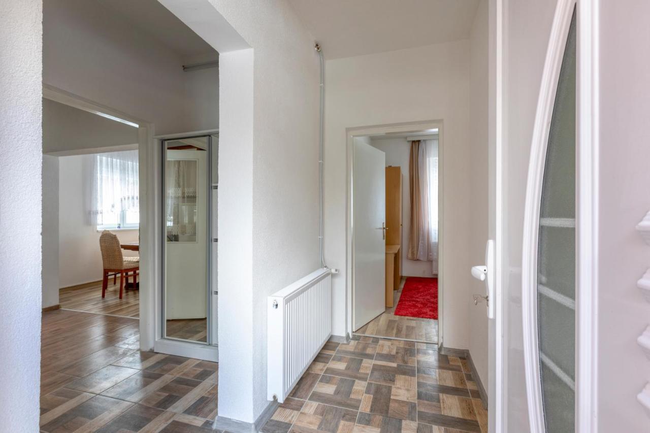 Apartman Vedro Polje Gospic Exterior photo
