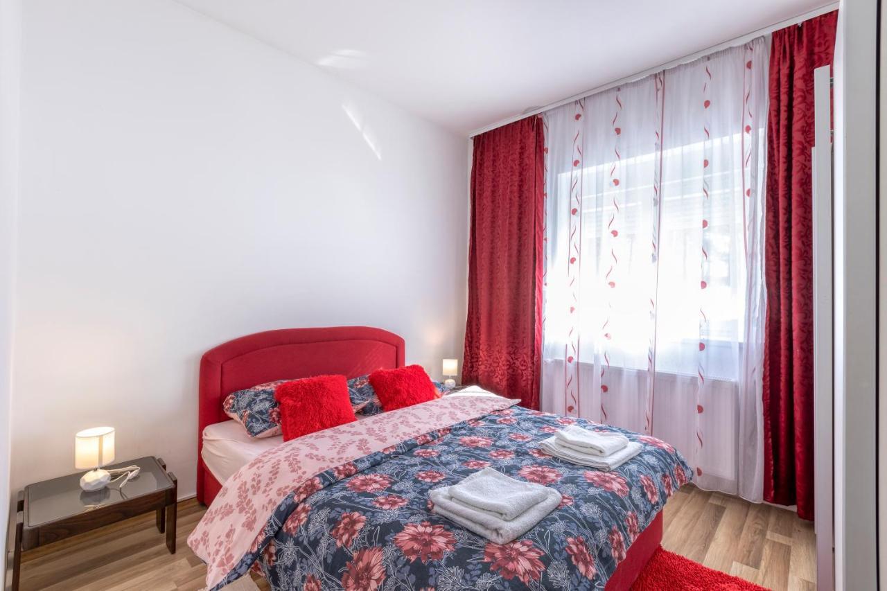 Apartman Vedro Polje Gospic Exterior photo