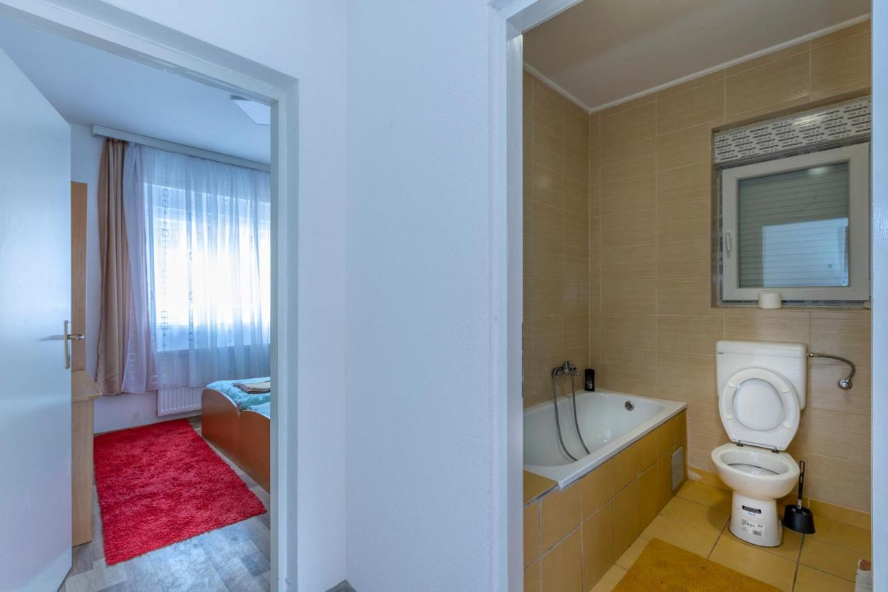 Apartman Vedro Polje Gospic Exterior photo