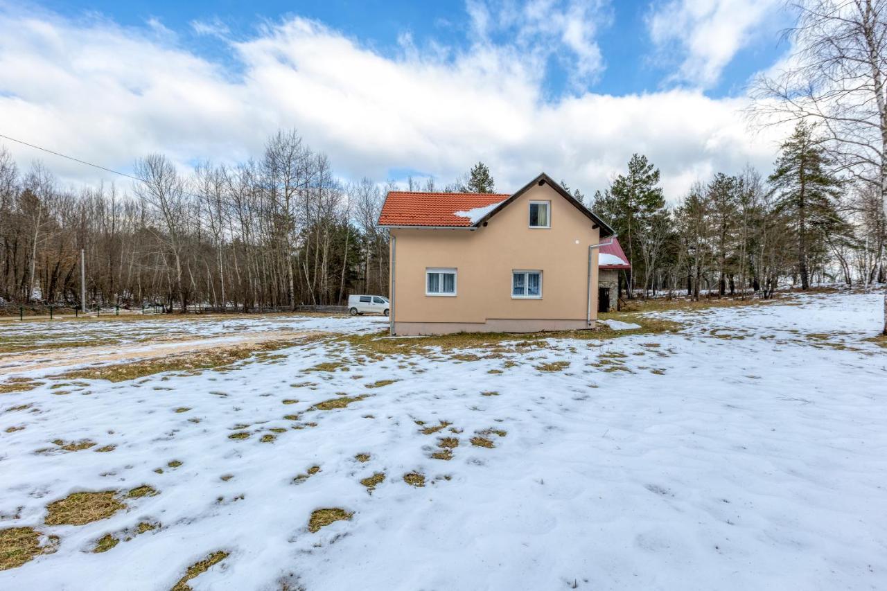 Apartman Vedro Polje Gospic Exterior photo